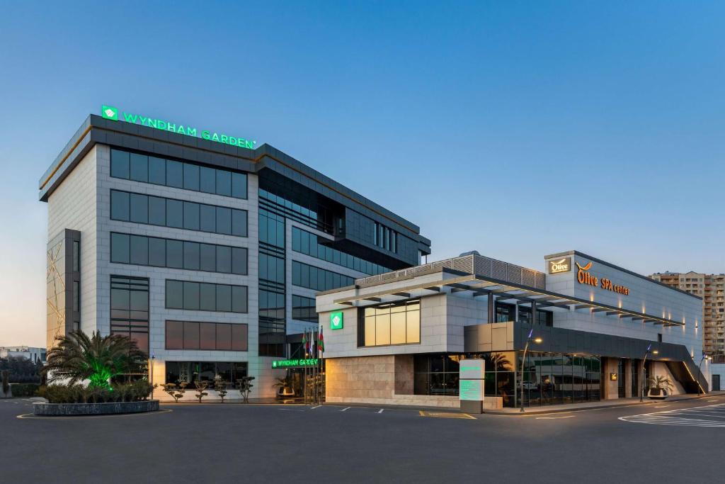 Wyndham Garden Baku****